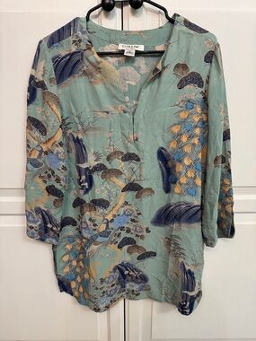 Citron Sage Green Floral & Peacock Boho Silk V-Neck Tunic. Size M Asian inspired